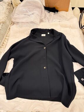Aritzia Shirt